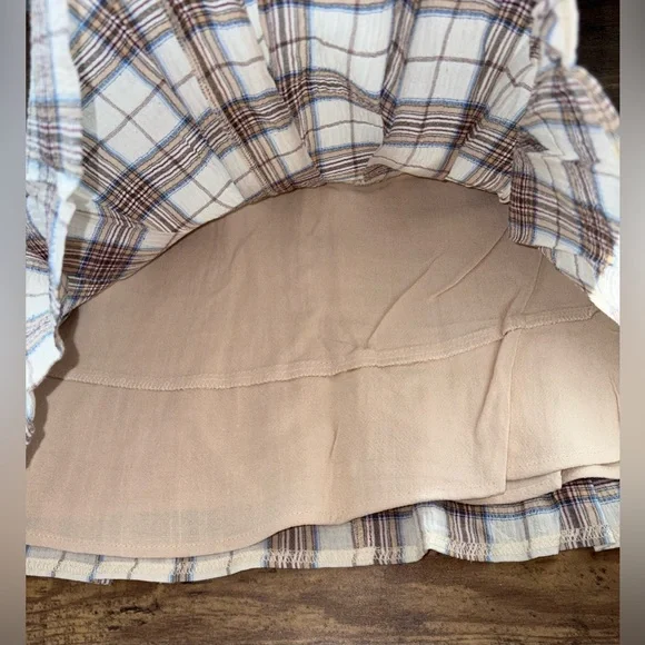 Fashion Nova Plaid Gauze Mini Skirt in Cream and Brown - Picture 8 of 10